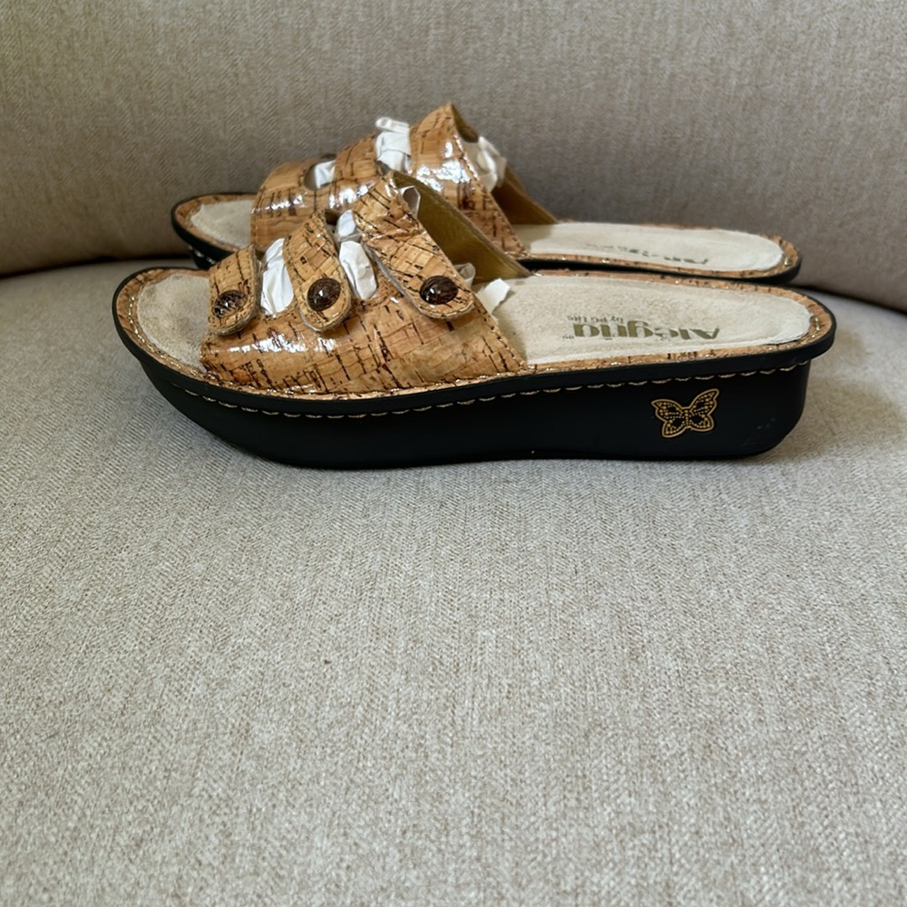 Algeria Sandals - Picture 2 of 4